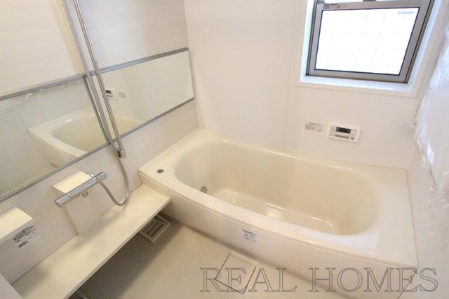 Bathroom. Indoor (10 May 2013) Shooting 6 Building