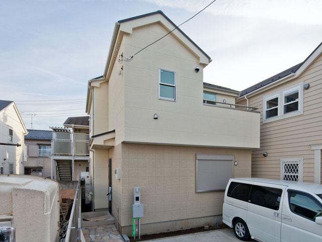 Local appearance photo. Local (12 May 2013) Shooting