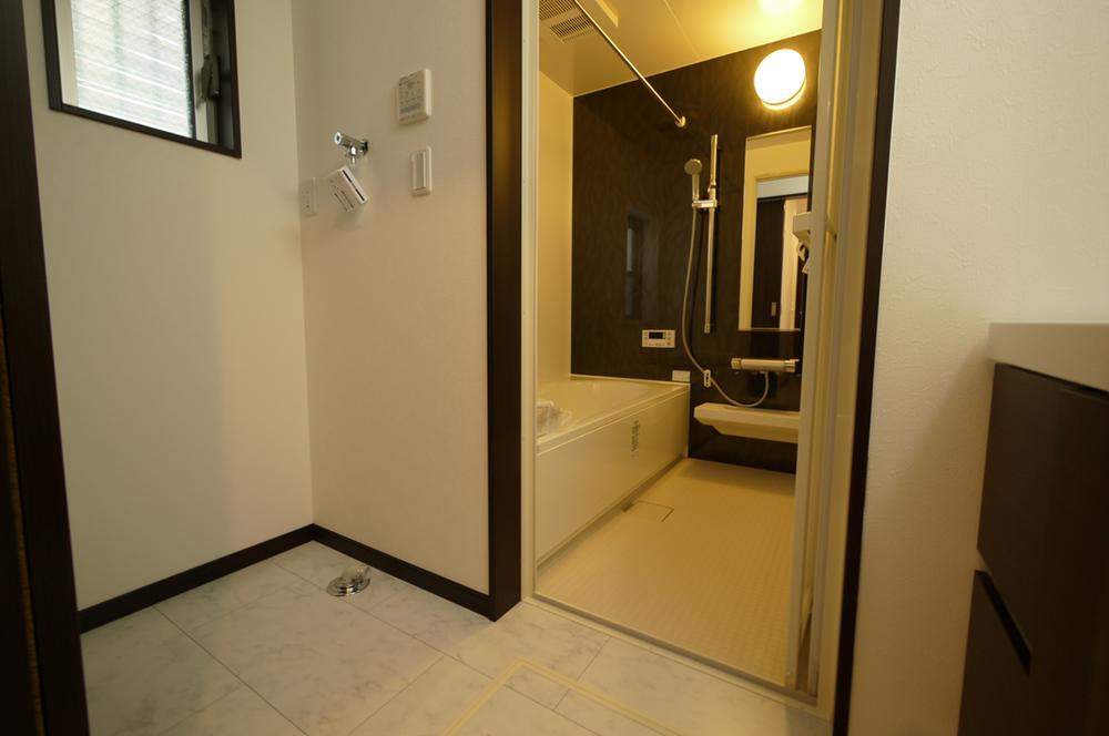 Same specifications photos (Other introspection). Same specifications