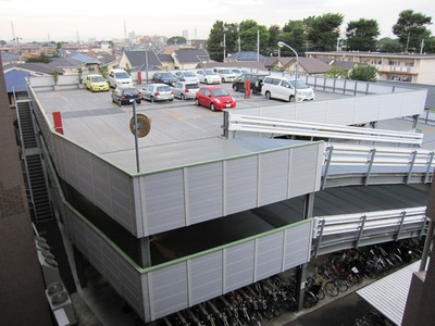 Parking lot. On-site parking (self-propelled)