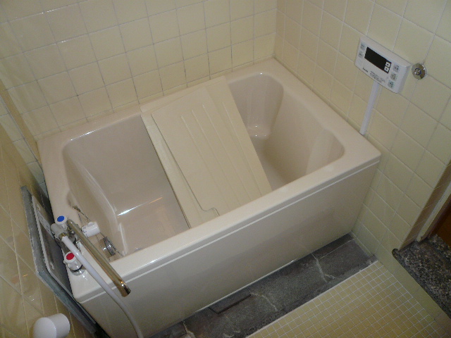 Bath. It was renewed in the hot water supply add-fired type.