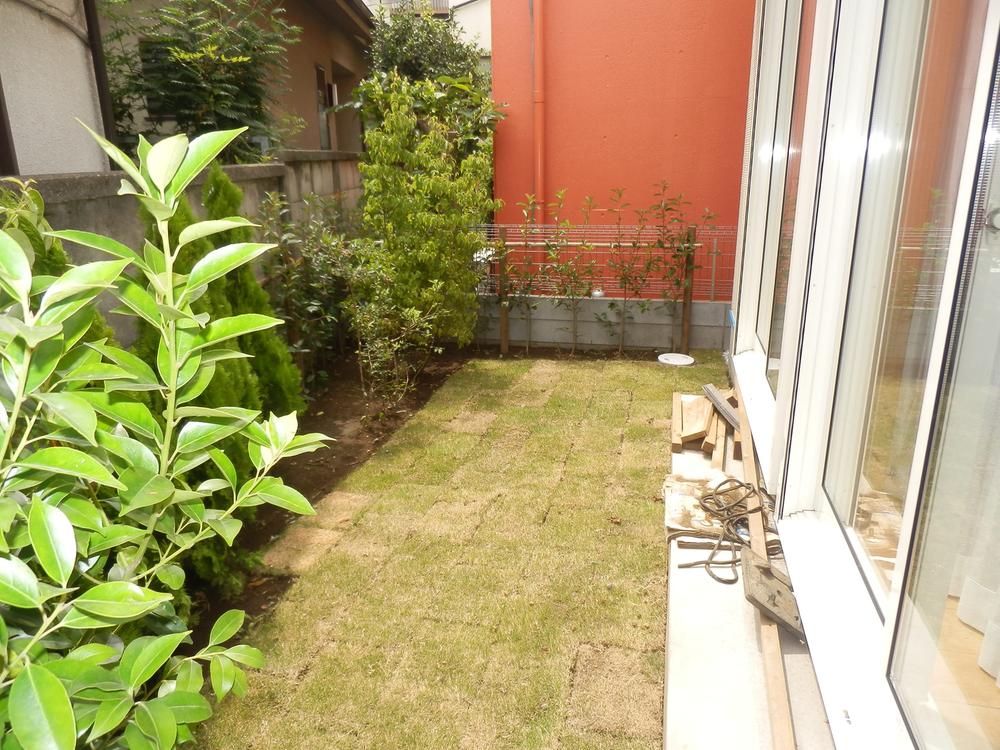 Garden. Local (July 2013) Shooting