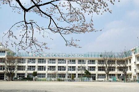 Primary school. 756m to Nerima Nakamachi Elementary School