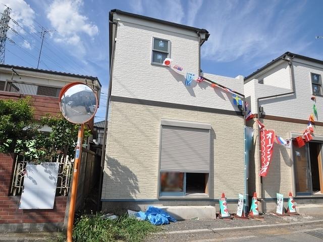 Local appearance photo. B Building (at the time of construction)