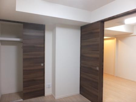 Non-living room. Indoor (12 May 2013) Shooting