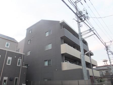 Local appearance photo. Local (12 May 2013) Shooting