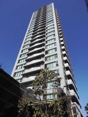 Local appearance photo. Exterior Photos  It becomes the appearance of luxury subdivision Sumitomo Realty & Development.