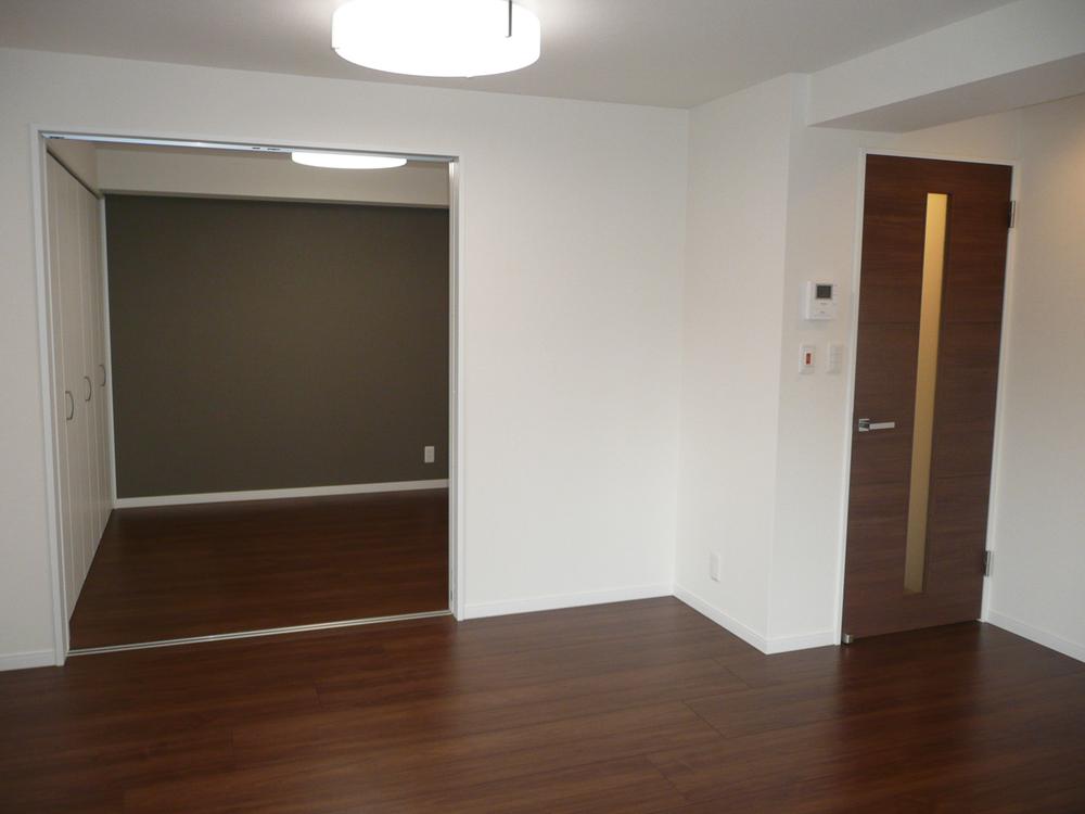 Other introspection. Living (from the west)