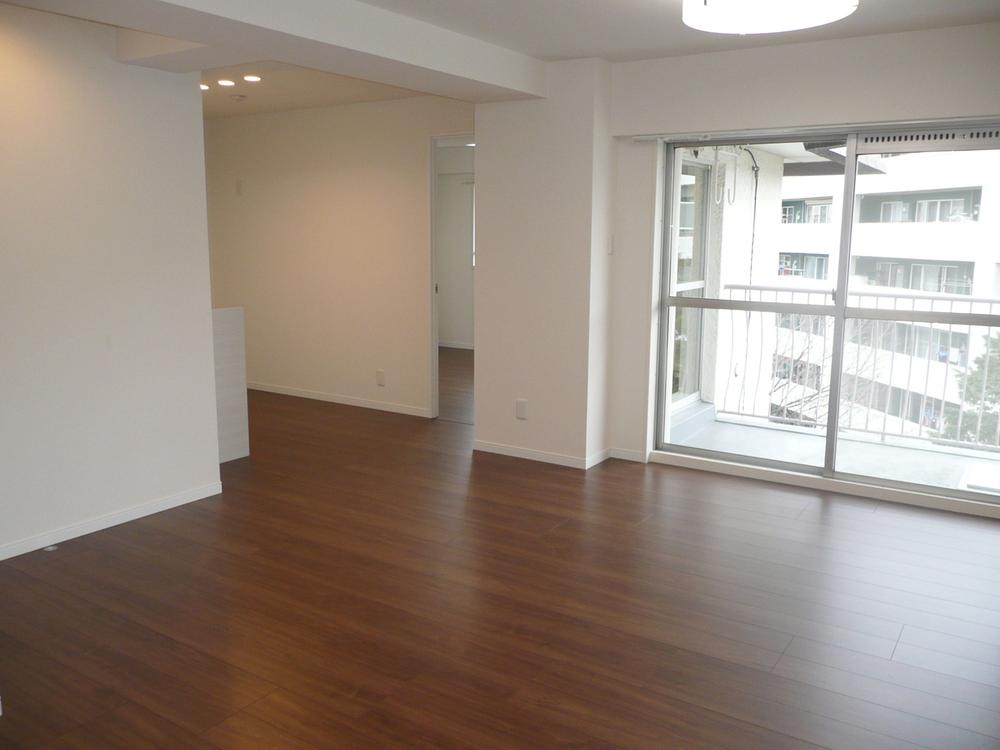 Other introspection. Living from Western-style (east)