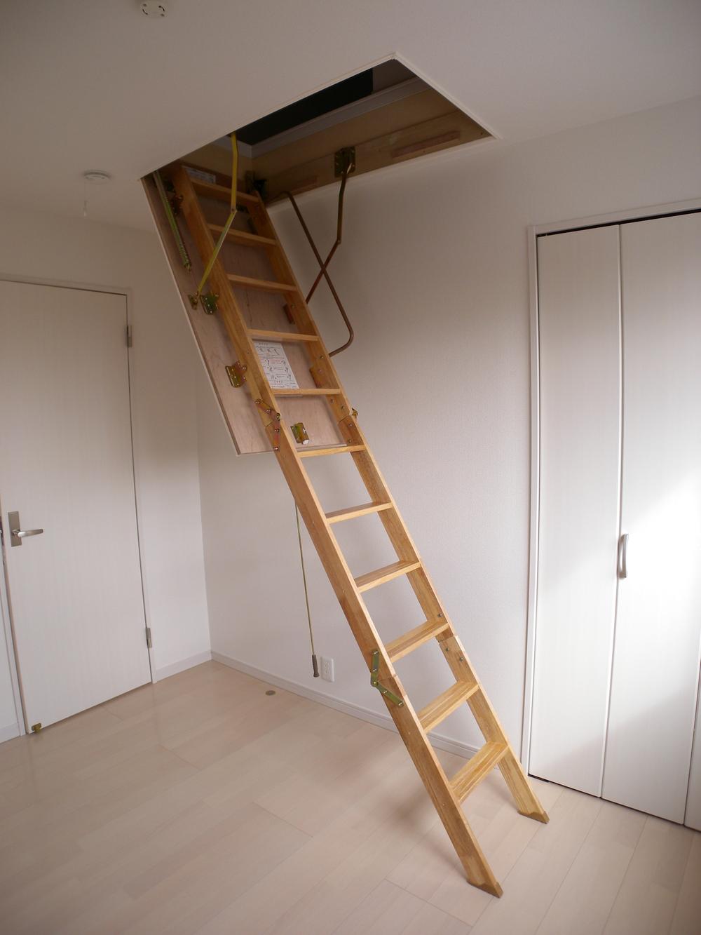 Same specifications photos (Other introspection). Grenier construction cases