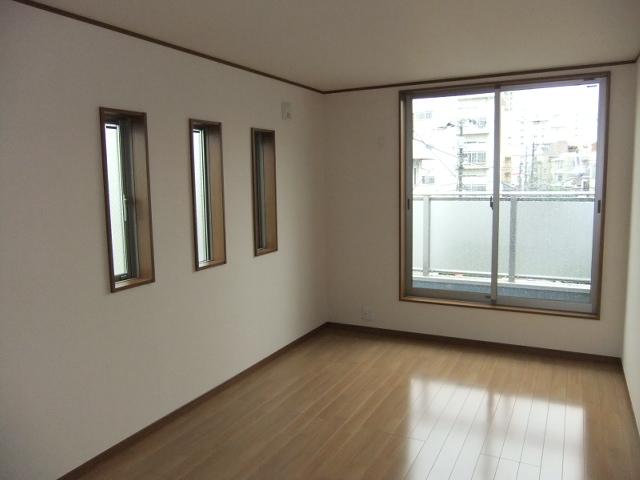 Same specifications photos (Other introspection). Same specifications