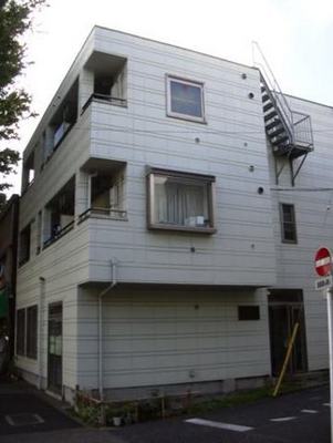 Building appearance. 2 station 5 routes available, It is conveniently located also for commuting and school.