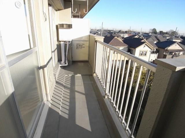 Other common areas. Balcony