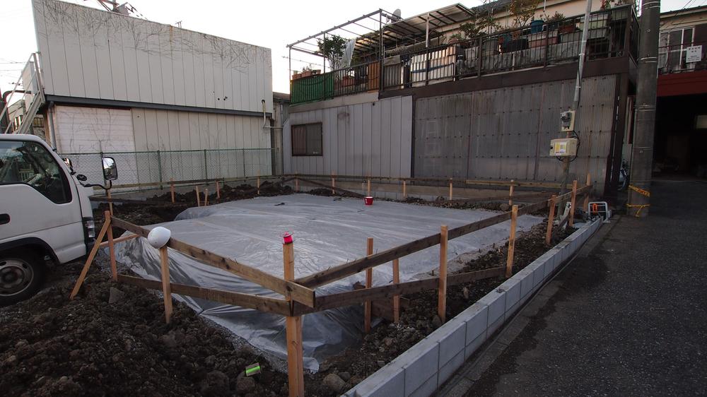 Local appearance photo. Local (12 May 2013) Shooting