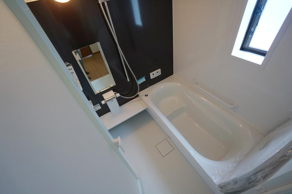 Same specifications photo (bathroom). Same specifications