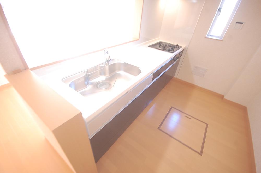 Same specifications photo (kitchen). Kitchen same specifications