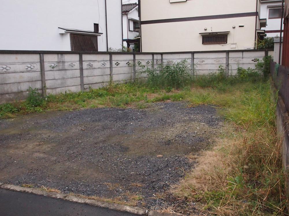 Local appearance photo. Current state October shooting