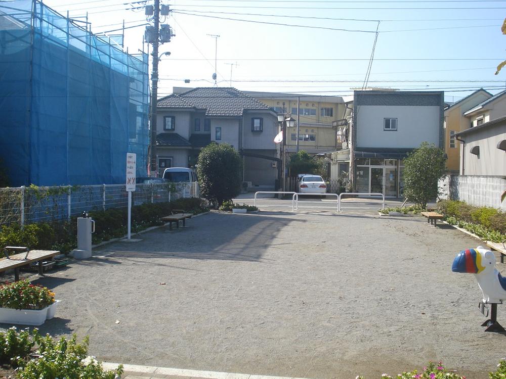 Other. 1 Building adjacent park