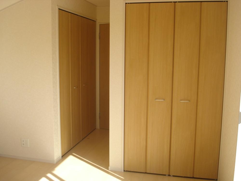 Receipt. 3 Building 8 pledge Western-style cloak