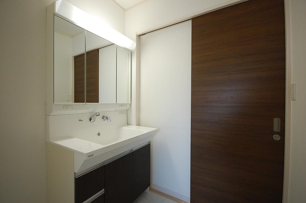 Same specifications photo (bathroom). Example of construction