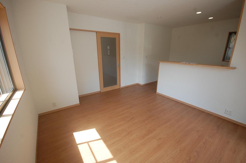 Same specifications photos (living). Seller same specifications