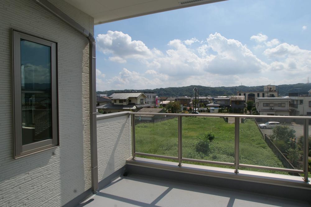 Same specifications photos (Other introspection). Example of construction balcony