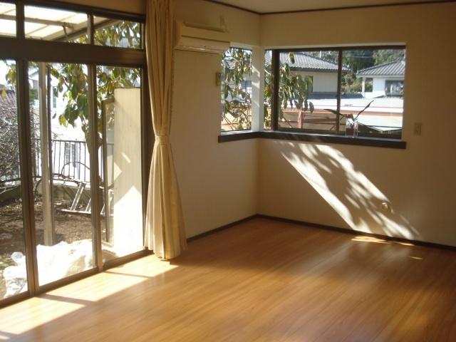 Other. In a building (LD)