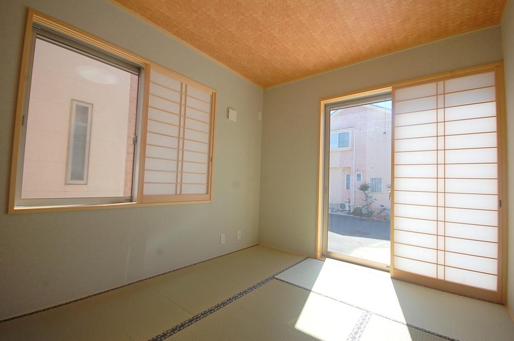 Same specifications photos (Other introspection). Example of construction