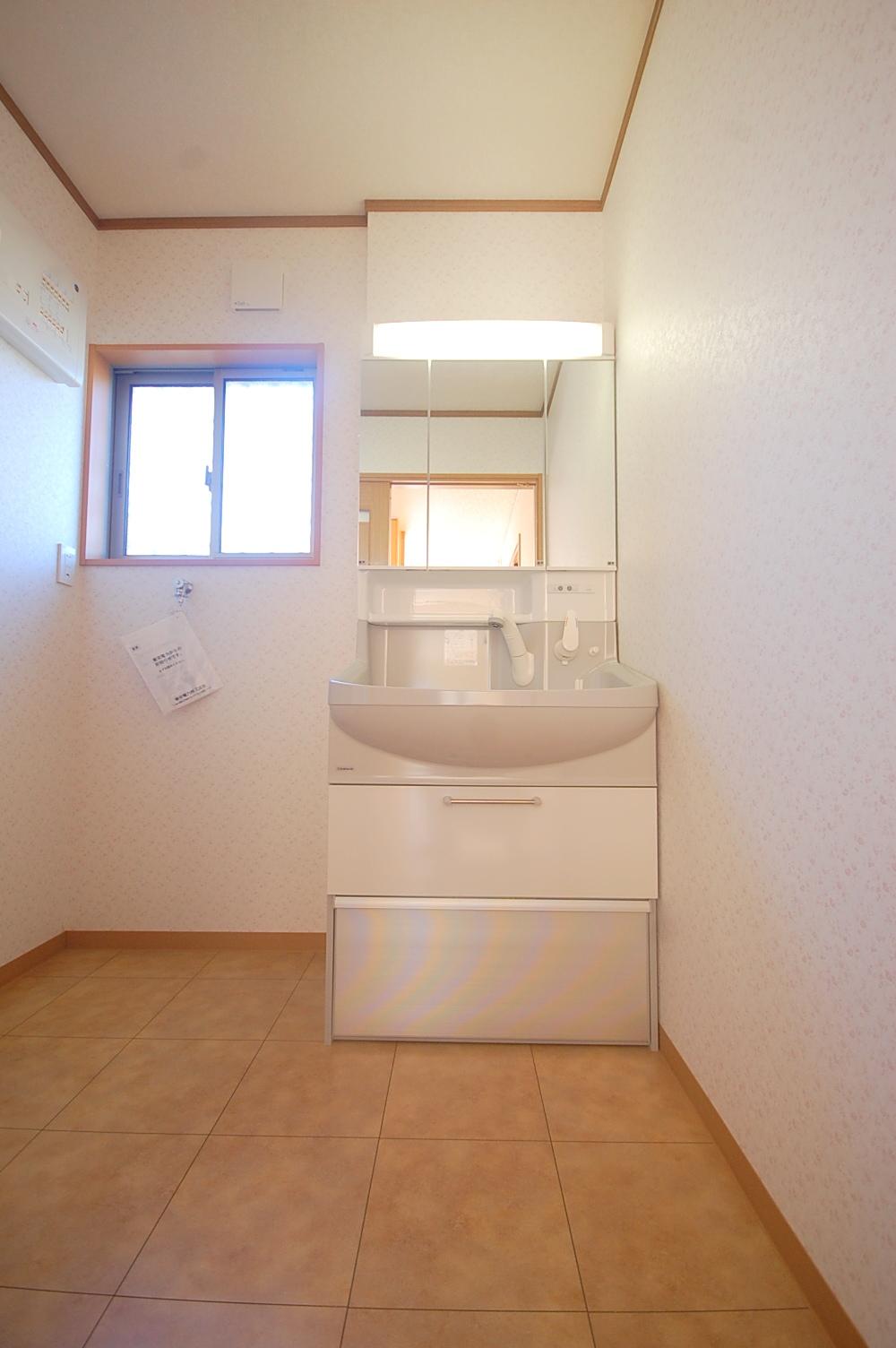 Same specifications photo (bathroom). Example of construction