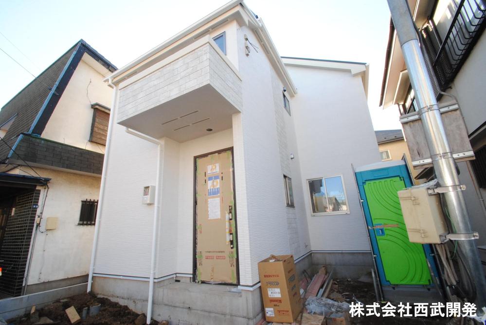 Local appearance photo. Local (12 May 2013) Shooting