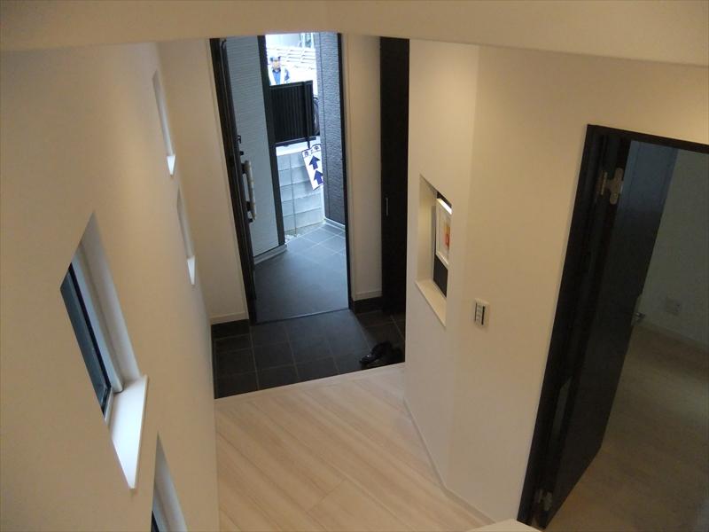 Entrance. Indoor (10 May 2013) Shooting