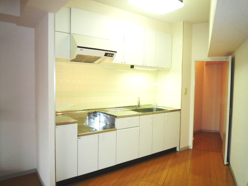 Kitchen. Easy-to-use compact