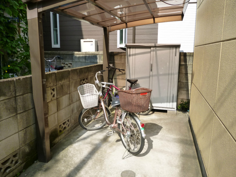 Other common areas.  ☆  Bicycle-parking space  ☆
