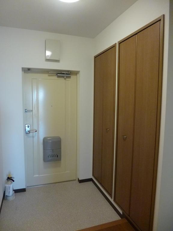 Entrance. Plenty there is housed in front of the entrance, Very convenient. 