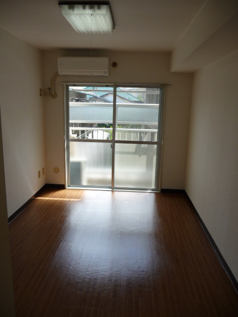 Other. Air conditioning new