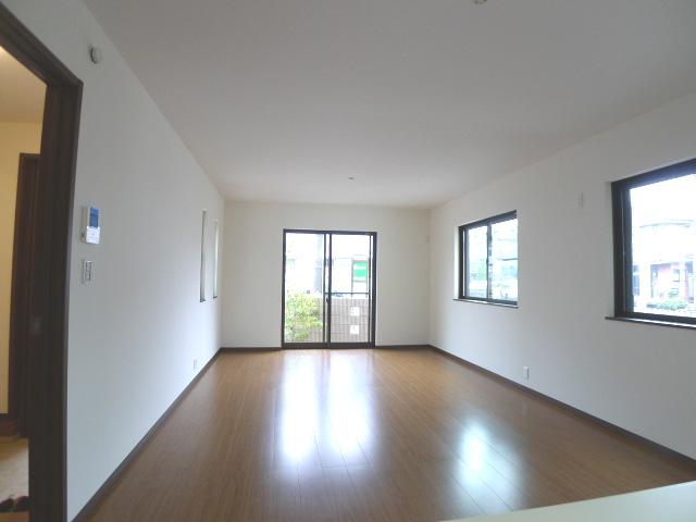 Living. Living Room (A Building)