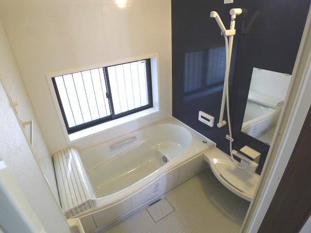 Bathroom. Bathroom (B Building)