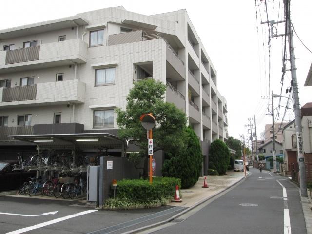 Local appearance photo