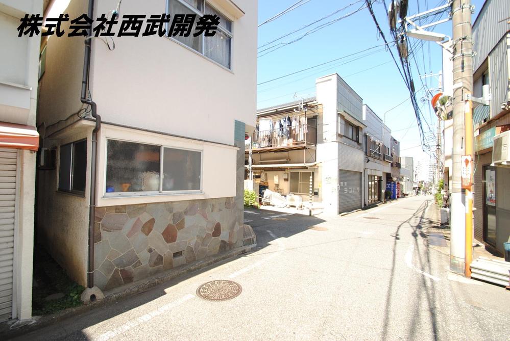 Local photos, including front road. Local (September 2013) Shooting