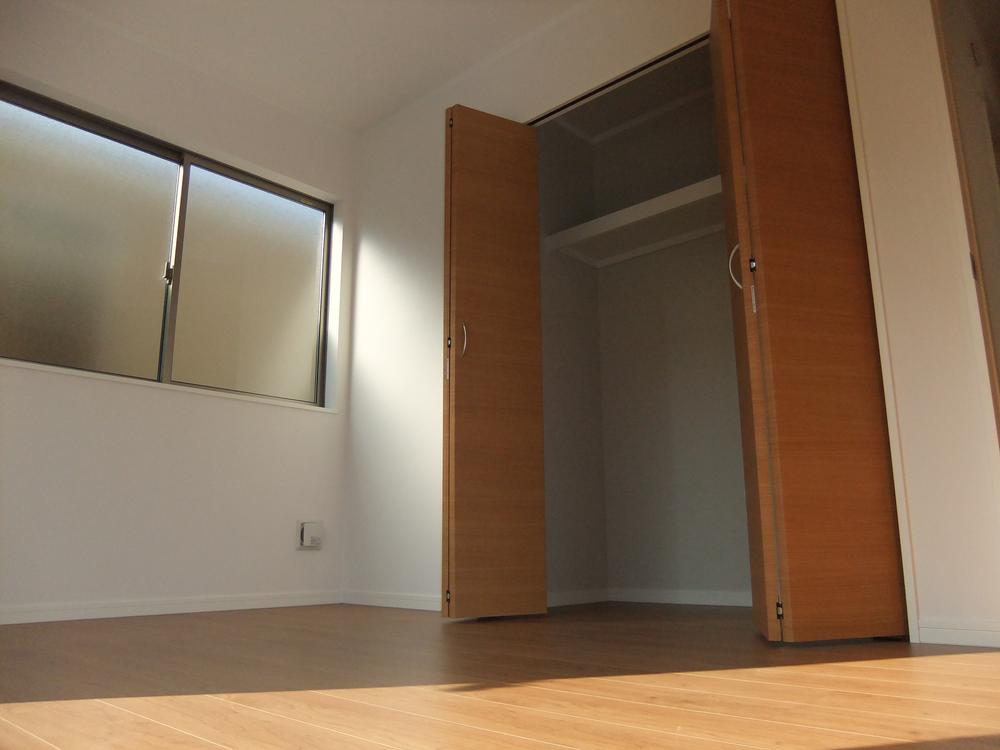 Non-living room. Second floor of the living room