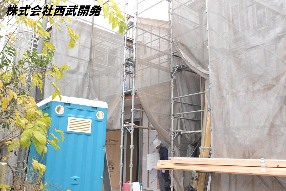 Local appearance photo. Local (11 May 2013) Shooting