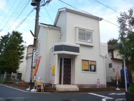 Local photos, including front road. Sale site (October 26, 2013) Shooting