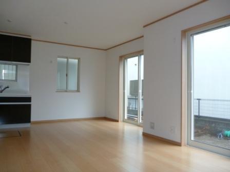 Living. Sale site (October 26, 2013) Shooting