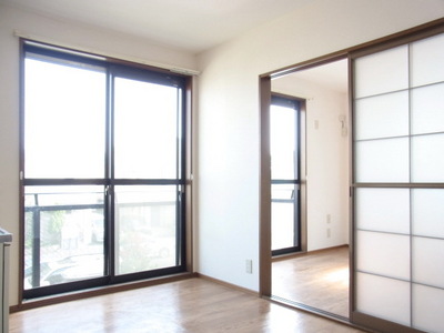 Living and room. DK ~ Western style room