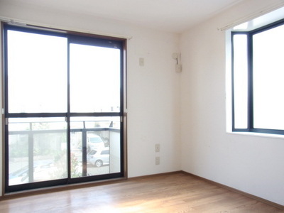 Other room space. Corner room two-sided lighting