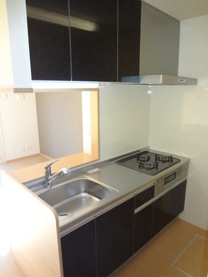 Kitchen. ◆ Gas 3-neck ・ With grill. If you wish you can use a water purifier ◆