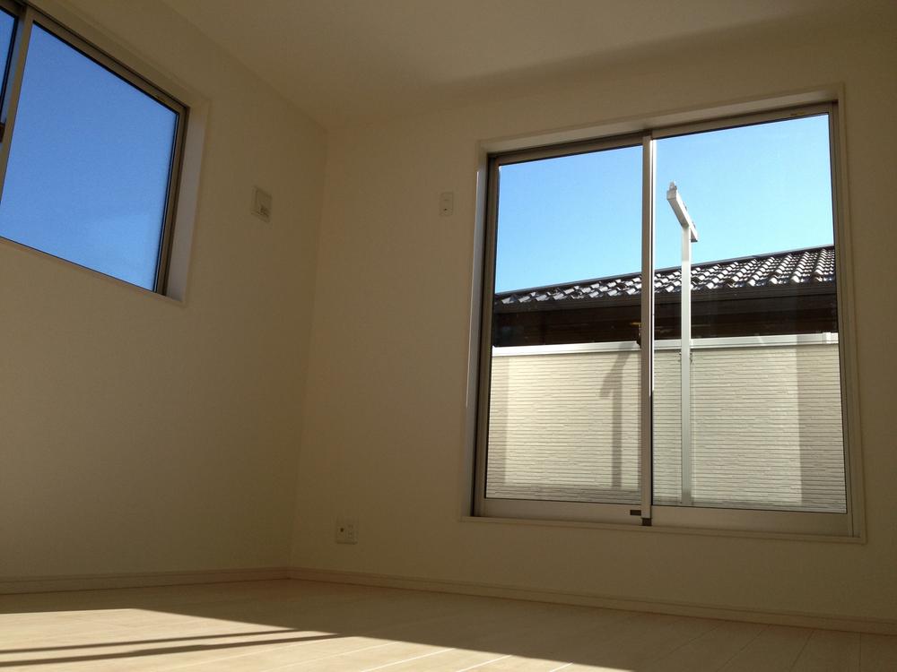 Non-living room. Indoor (11 May 2013) Shooting