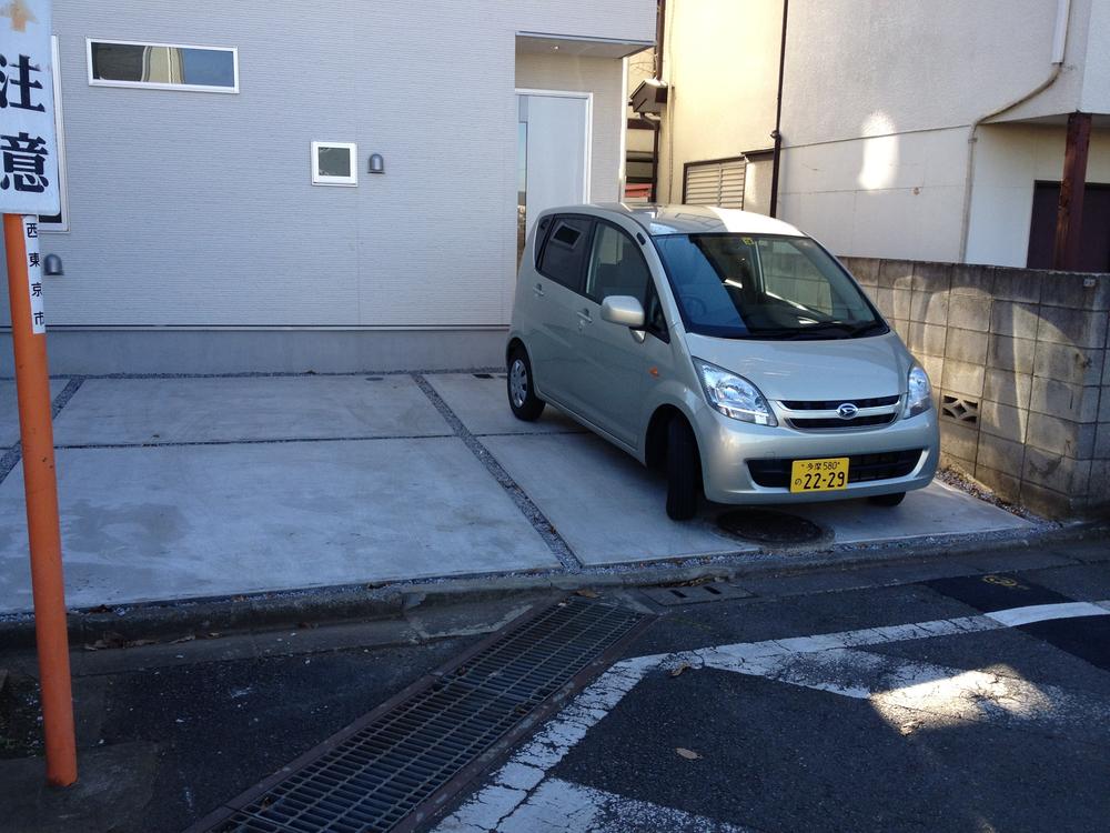 Parking lot. Local (11 May 2013) Shooting