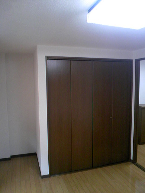 Other room space. Similarity 7 Pledge Western-style