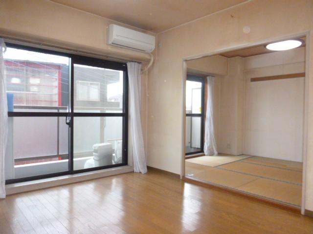 Living. Indoor (10 May 2013) Shooting